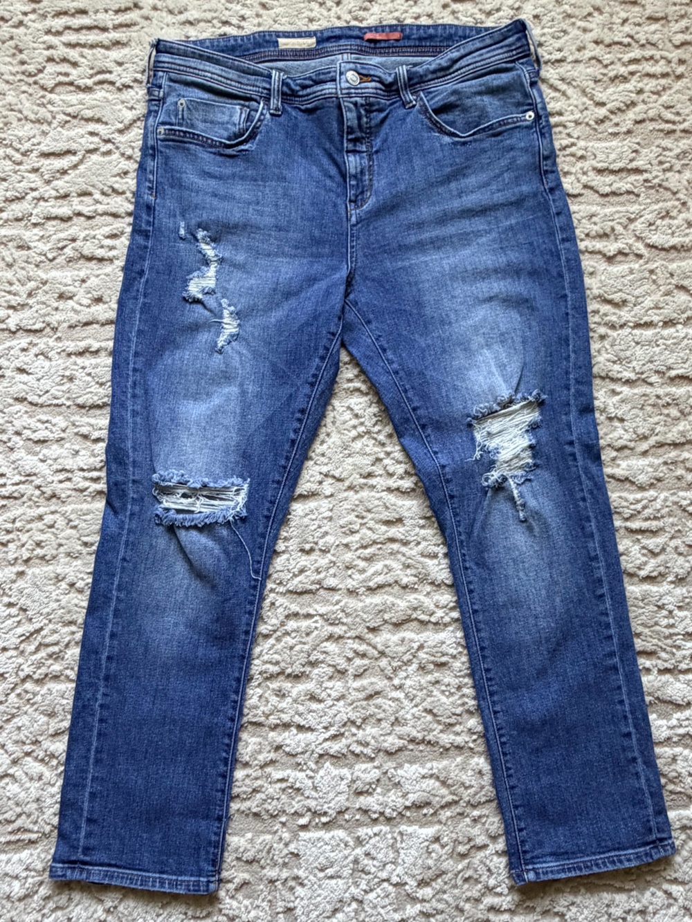 Pilcro Distressed Slim Boyfriend Cropped Jeans
